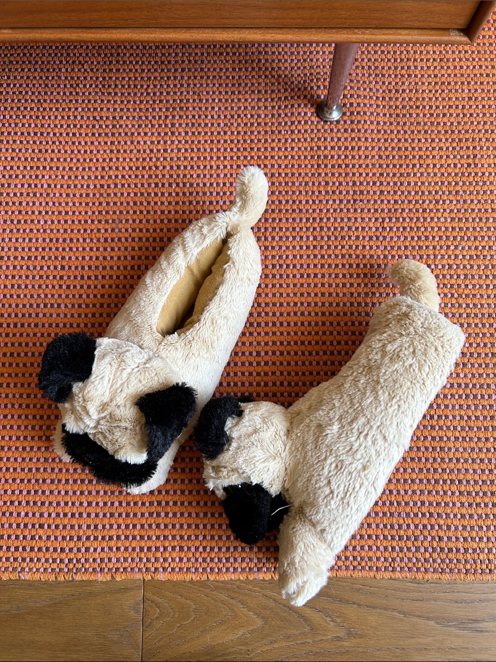 Pug Slippers - Picture 3 of 7